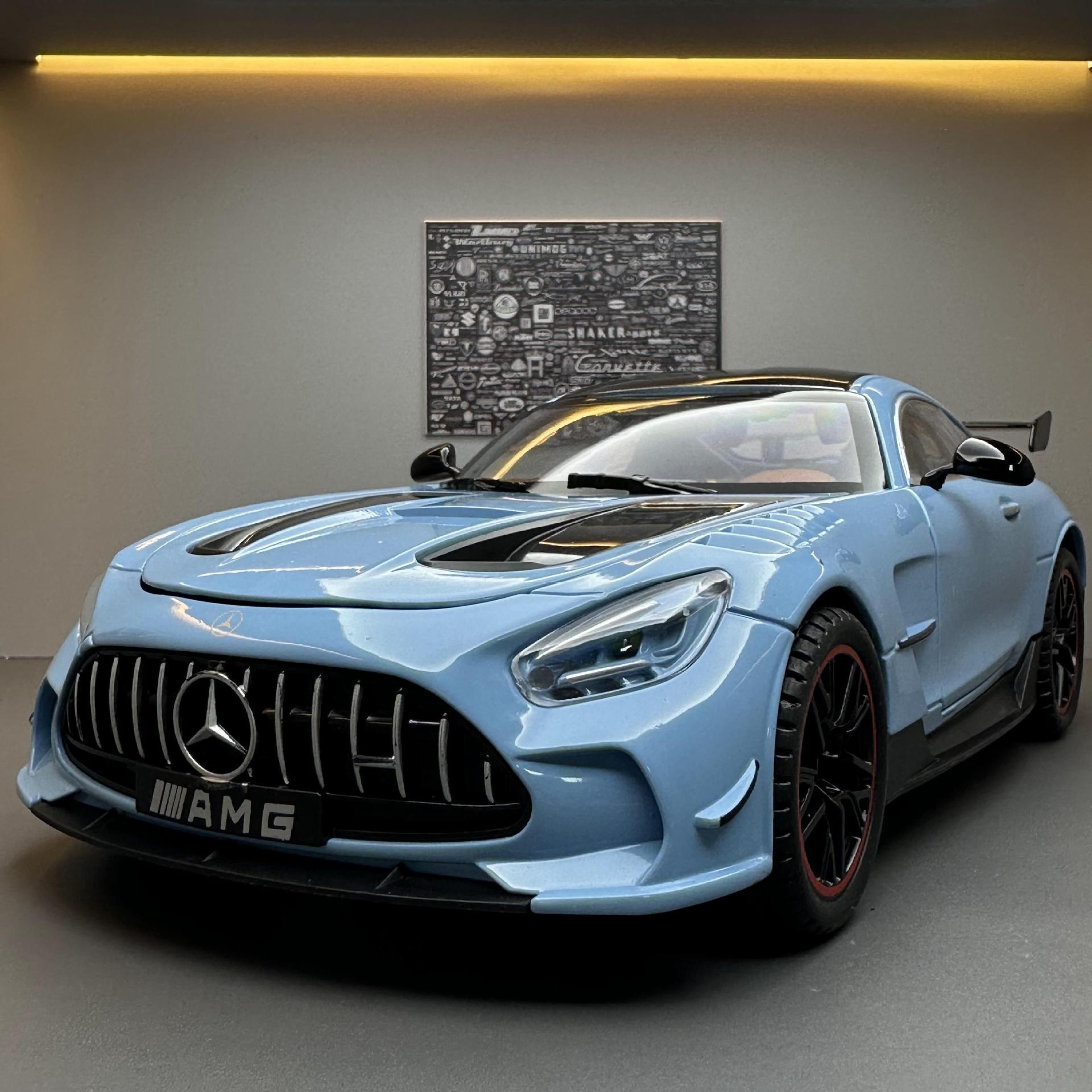 Shengrun Alloy Car Model 1:18 Mercedes-Benz GT Sports Car Sound Light Pull Back Toy Car Music Model Ornaments Collection
